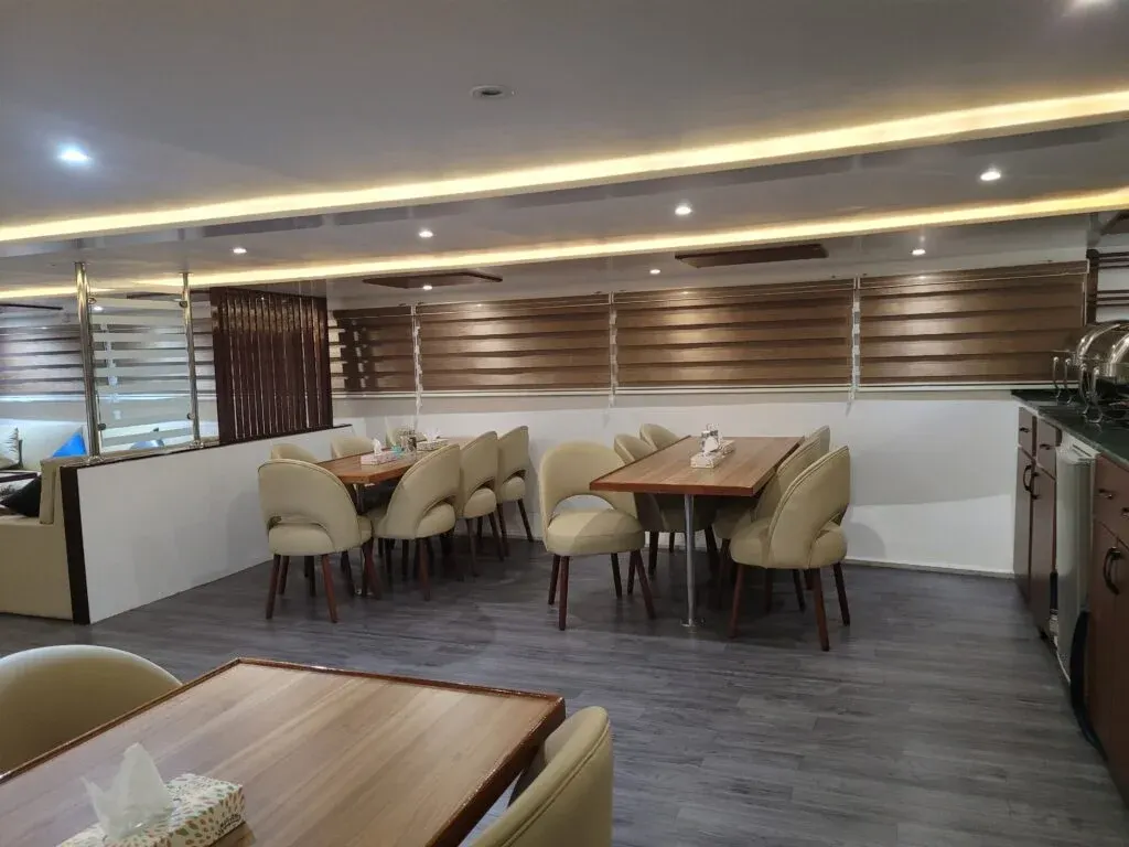 Salle à manger du bateau