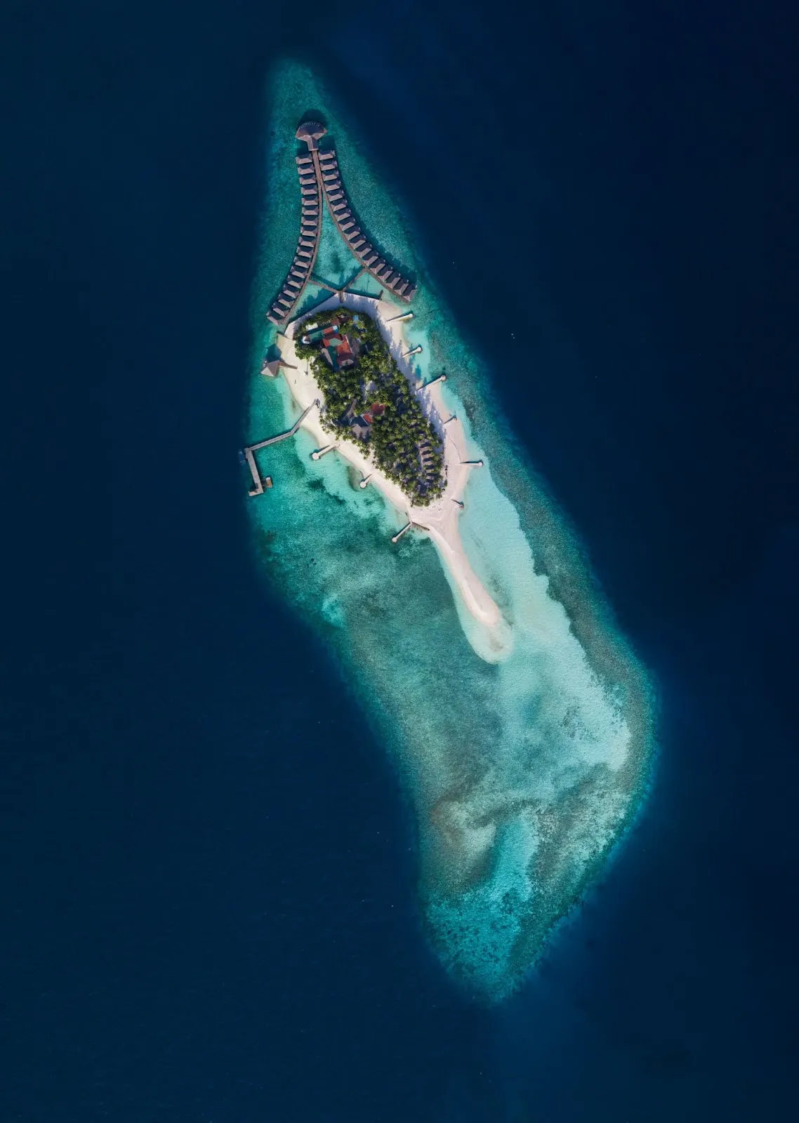 Île et son lagon vus du ciel, Maldives